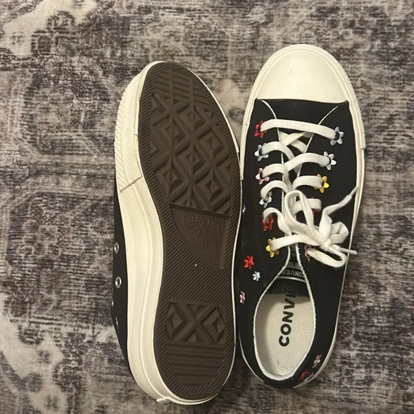 Converse sneakers - Picture 3 of 6